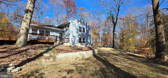 Foto del edificio - 7613 Locust Ln