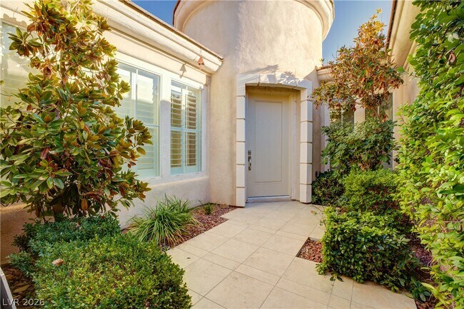Building Photo - 11283 La Madre Ridge Dr