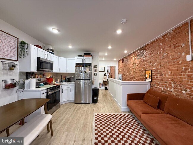 Foto del edificio - 6136 Chancellor St