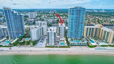 Building Photo - 2751 S Ocean Dr