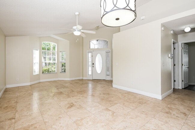 Building Photo - 2504 River Ridge Dr