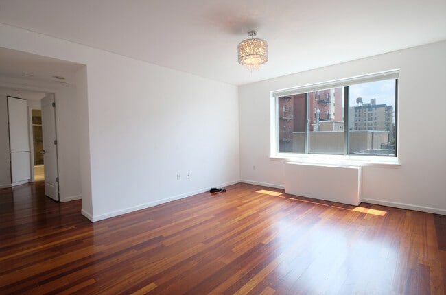 Building Photo - 603 W 148th St