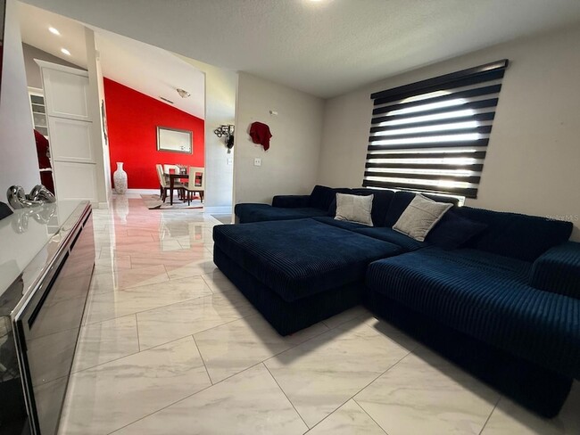 Building Photo - 4706 Doral Pointe Dr