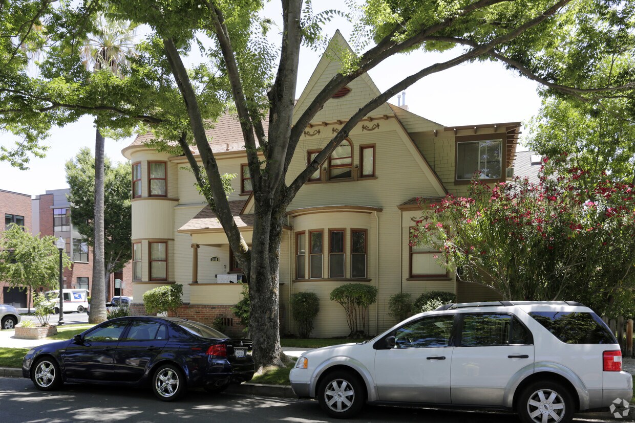Building Photo - 2600 N St