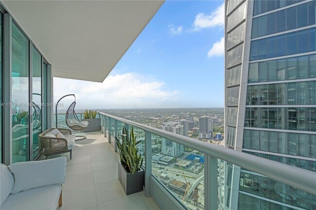 Foto del edificio - 900 Biscayne Blvd