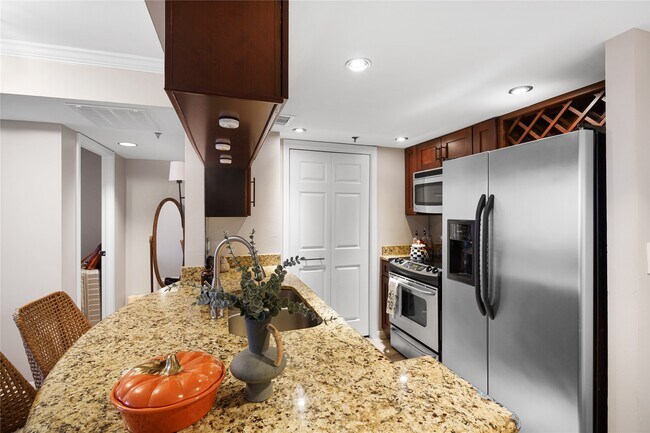 Foto del edificio - 3525 Sage Rd