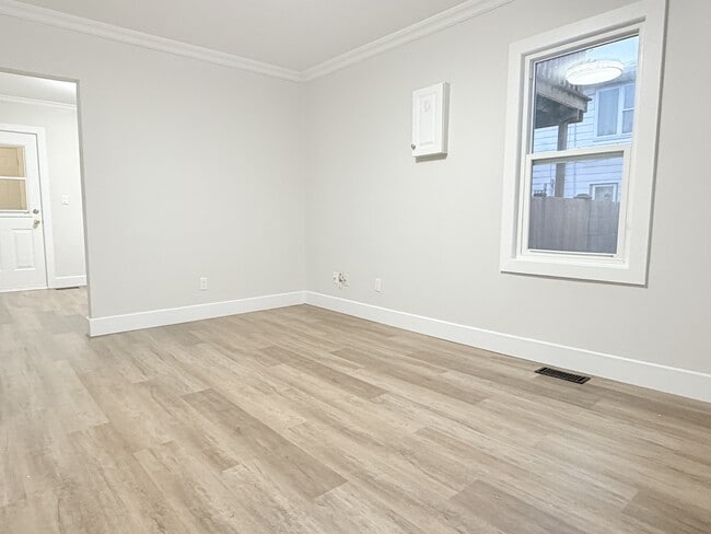 Photo du bâtiment - 1628 Ford Blvd