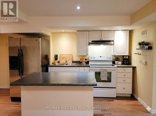 Building Photo - 5854 Delle Donne Dr