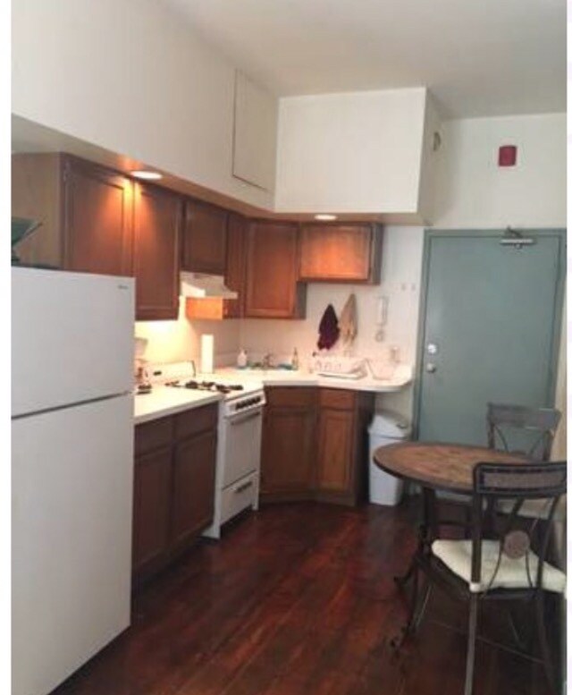 KITCHEN - 159 N 3rd St
