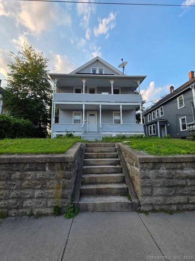Building Photo - 68 James St