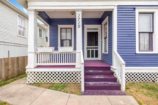 Building Photo - 1710 Avenue O