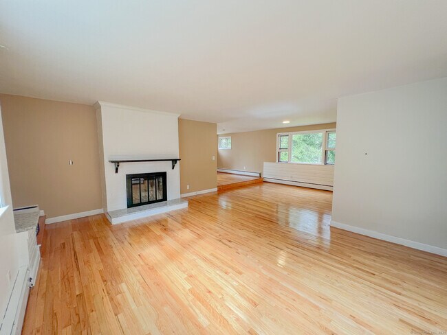 Building Photo - 68 Selden Hill Dr