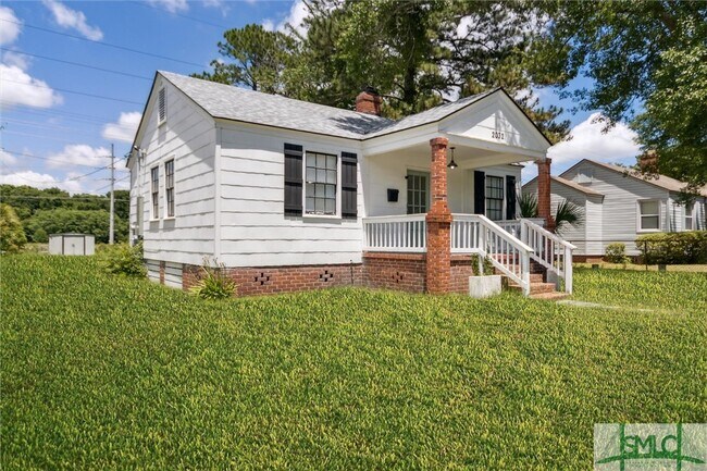 Building Photo - 2032 Beech St