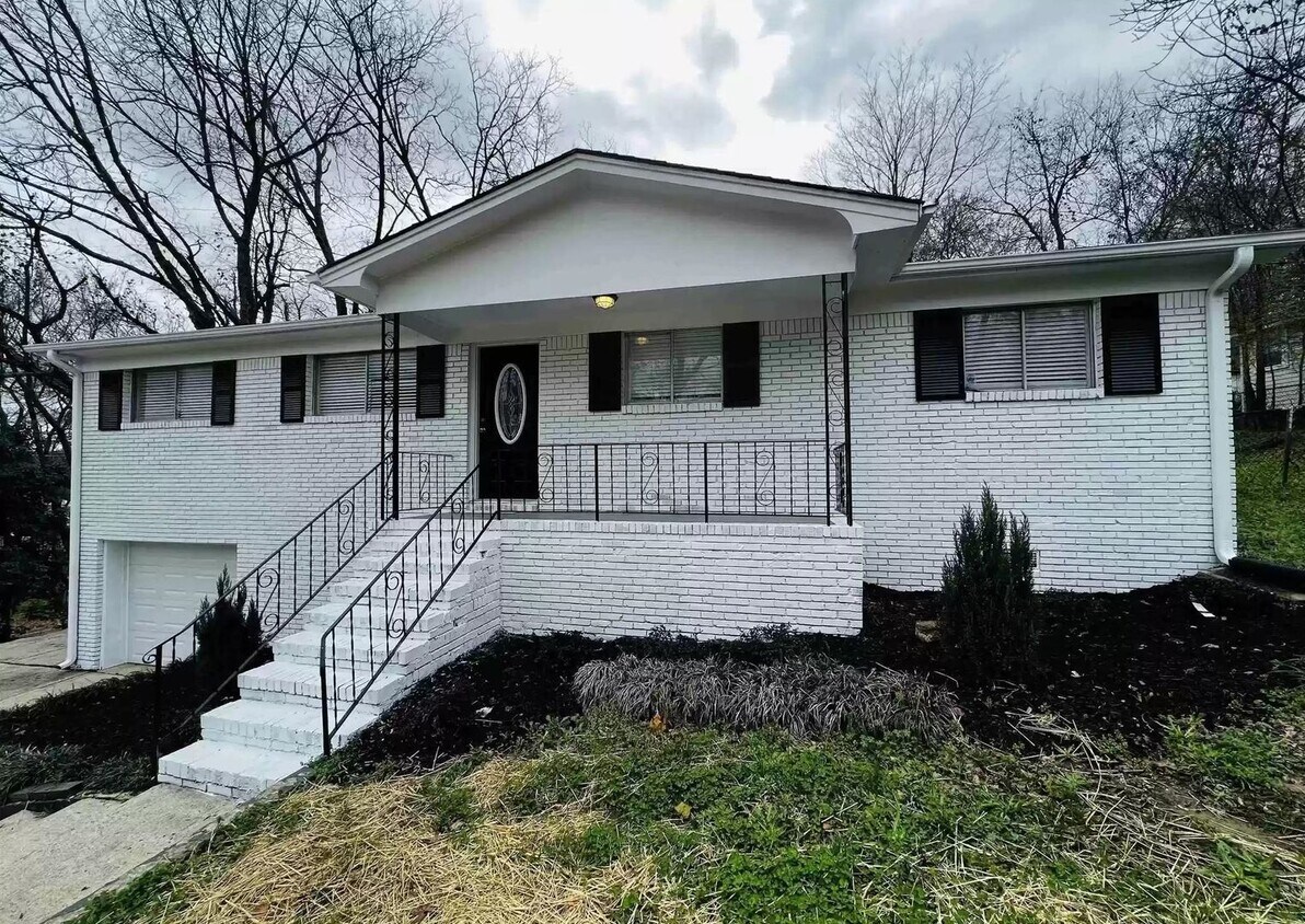 214 21st St N, Irondale, AL 35210 House Rental in Irondale, AL
