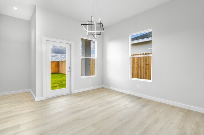Foto del edificio - 5312 W Northwood St