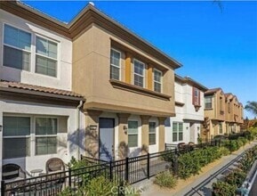 Building Photo - 40302 Calle Real
