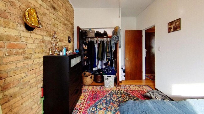 Foto del edificio - 1313 W Addison St