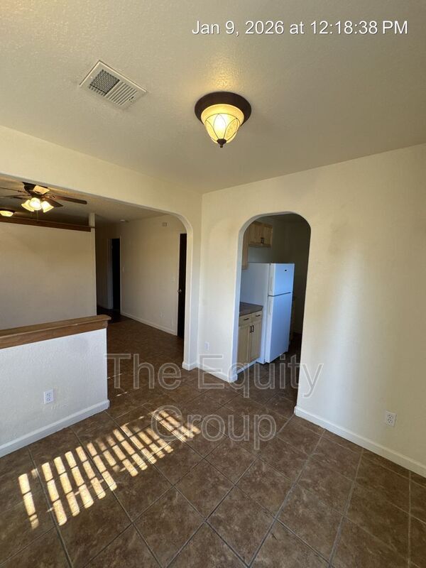 Foto del edificio - 3527-3549 W Campus Ave