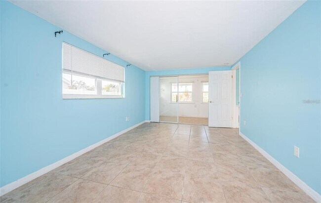 Foto del edificio - 3627 Grayton Dr