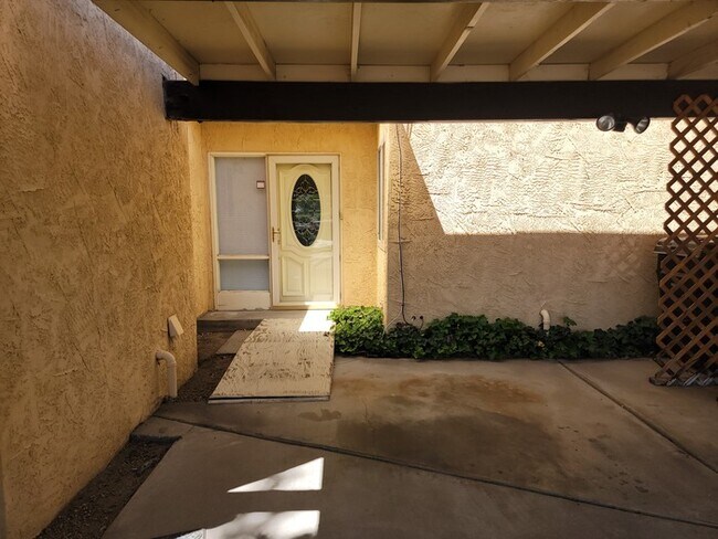 Building Photo - ******55 + Community******