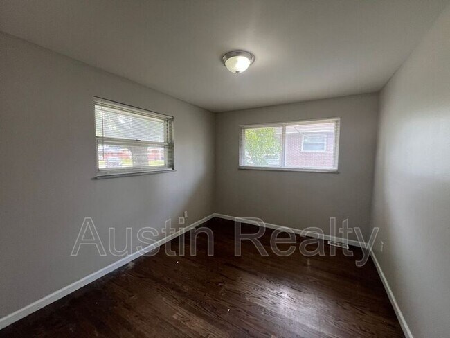 Foto del edificio - 4224 Wright Ave