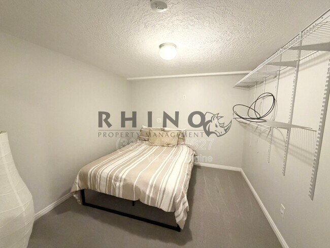 Foto del edificio - 268 Steep Mountain Dr