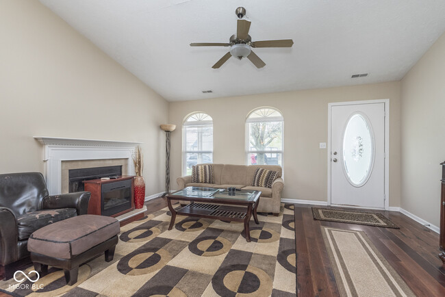 Foto del edificio - 381 Longview Bend