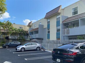 Building Photo - 4600 SW 67th Ave