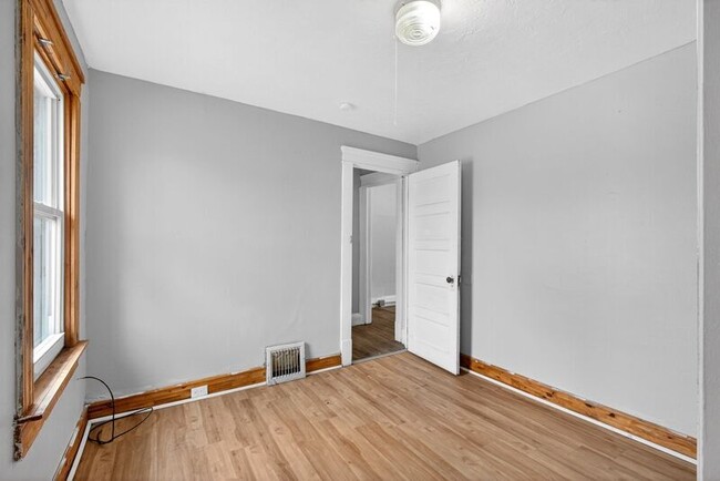 Foto del edificio - 389 E 160th St