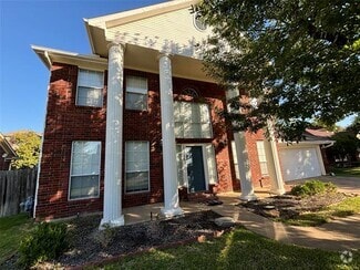 Building Photo - 1816 Autumndale Dr