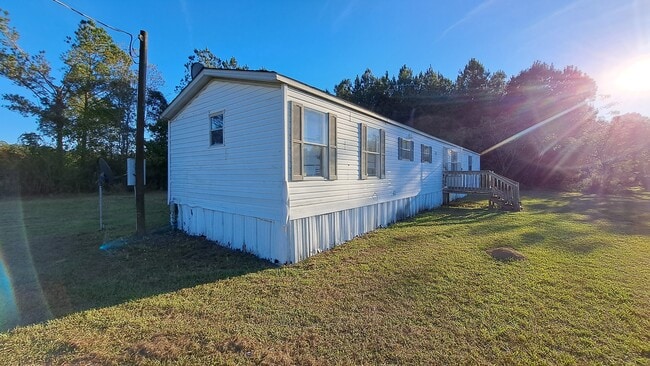 Building Photo - 672 Target Rd