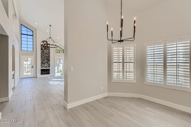 Building Photo - 9636 E Sutton Dr
