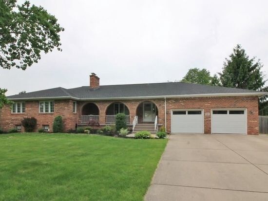 Foto principal - 243 Oakwood Dr