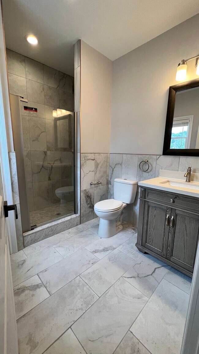 50 Stuyvesant Ave Unit 2, Lyndhurst, NJ 07071 Rentals in Lyndhurst at