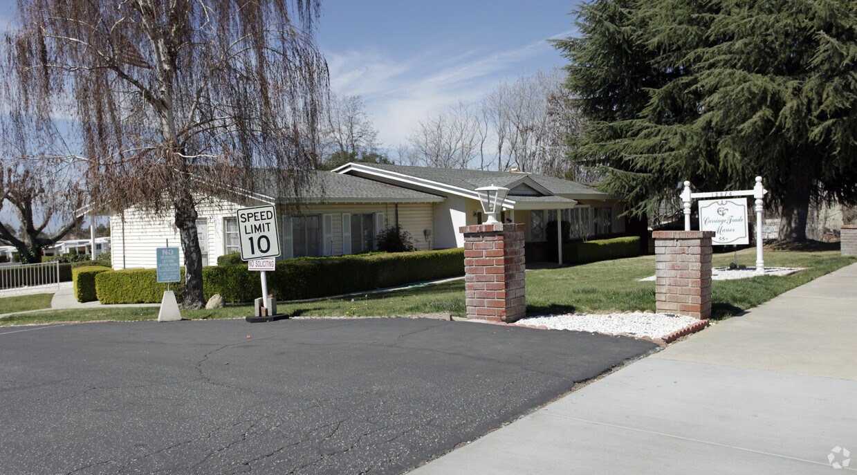Foto principal - 12874 California St