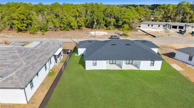 Foto del edificio - 4989-4991 Fairway Ct