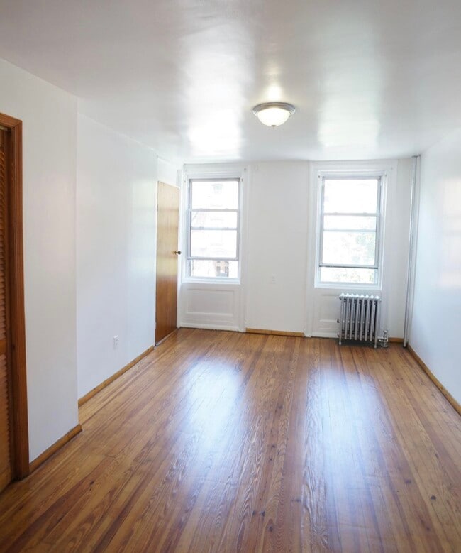 Building Photo - 138 Adelphi St