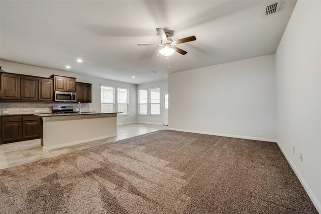 Building Photo - 9112 Stormcrow Dr