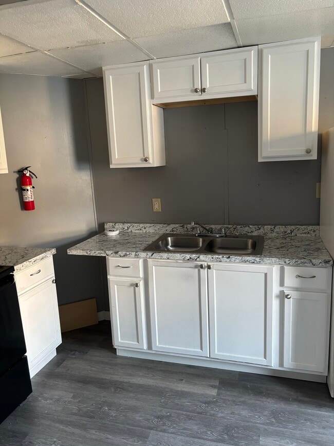 Foto del edificio - 1143 E Webster St