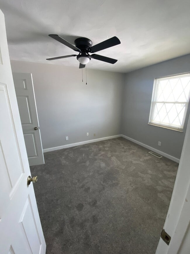 Building Photo - 205/207 2nd Street E