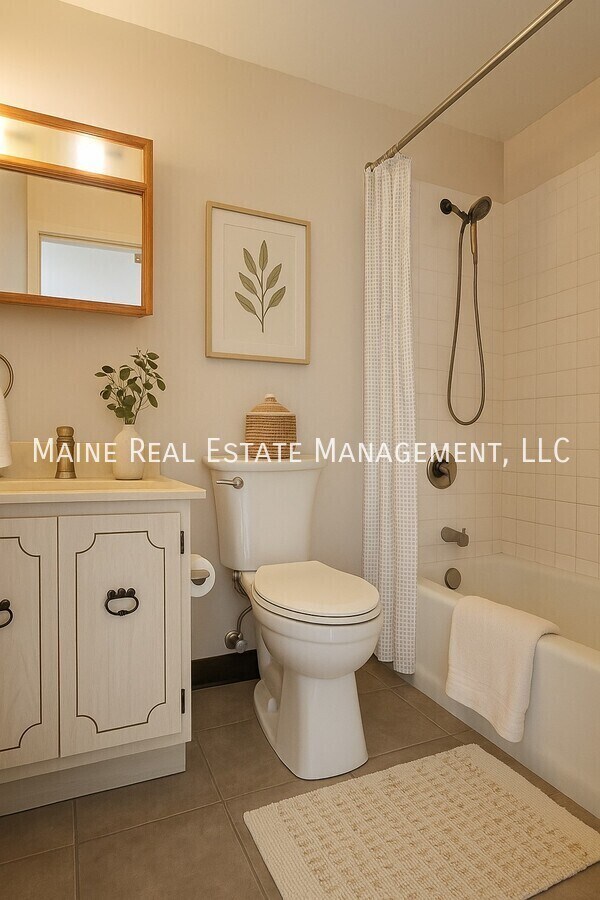 Building Photo - 10 Tall Pines Dr