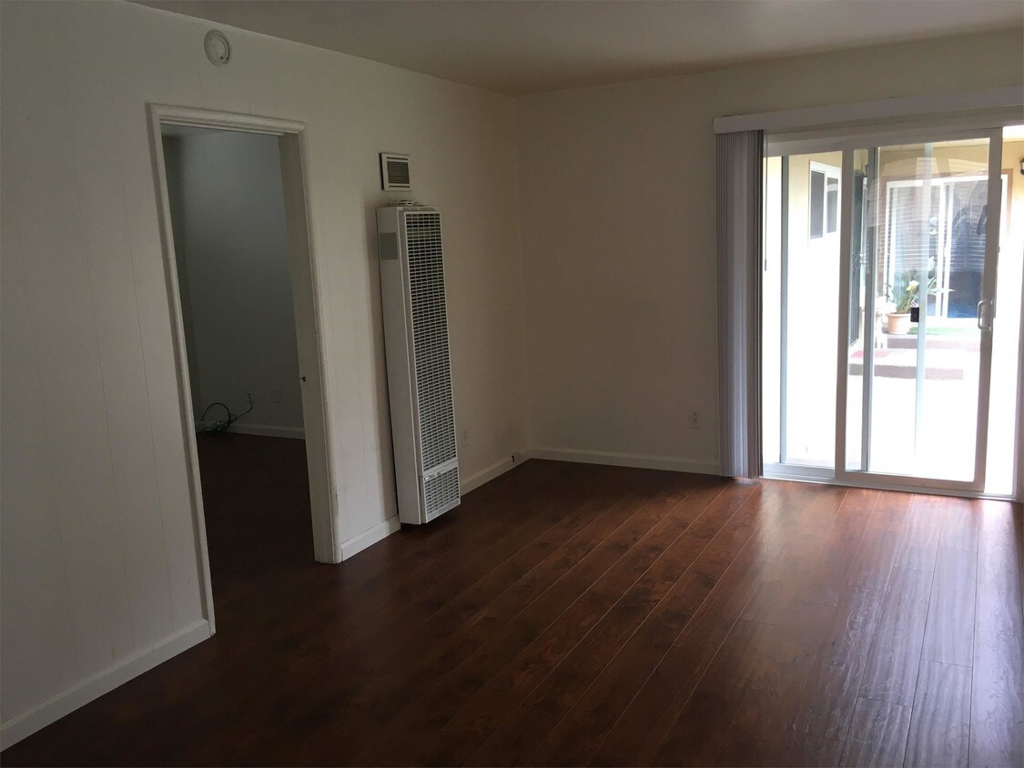 4080 Lamont St Unit 4, San Diego, CA 92109 Apartment for Rent in San