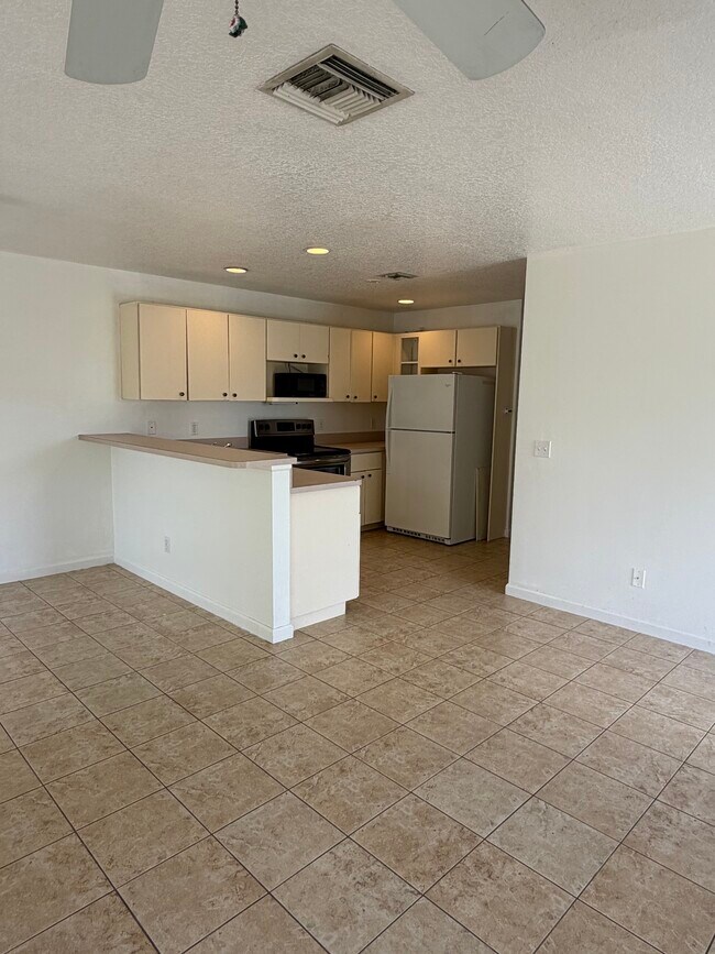 Building Photo - 12631 Orange Grove Blvd