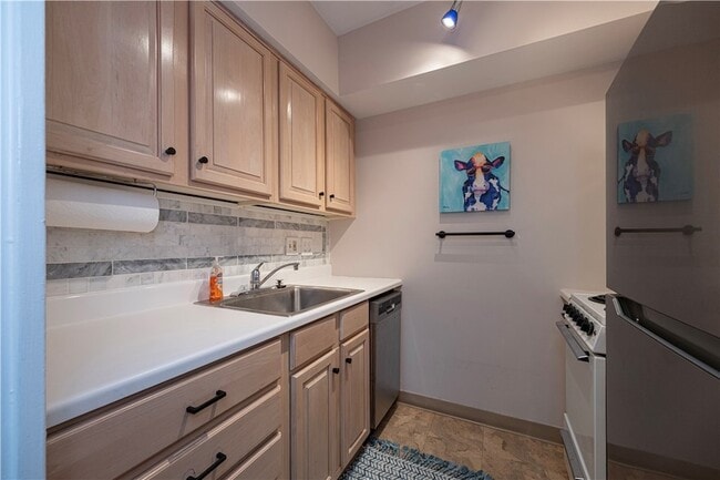 Foto del edificio - 320 Fort Duquesne Blvd