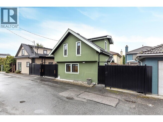 Photo du bâtiment - 1477 E 61st Ave