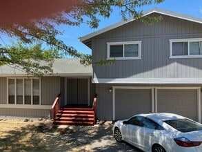 Building Photo - 11212 Torrey Pines Dr