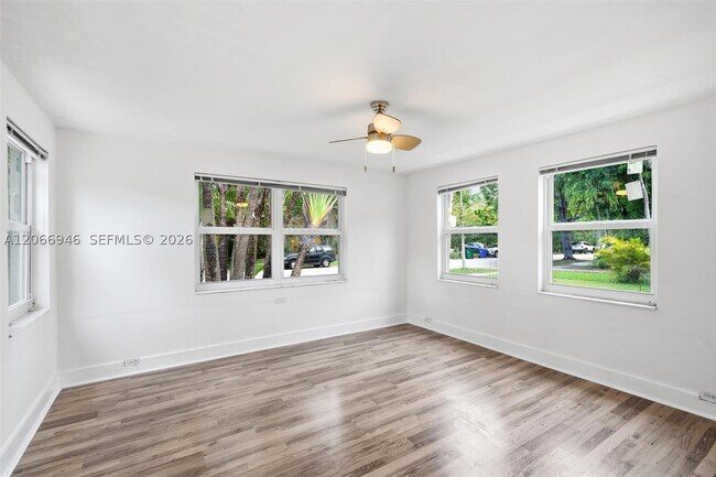 Foto del edificio - 2355 Overbrook St