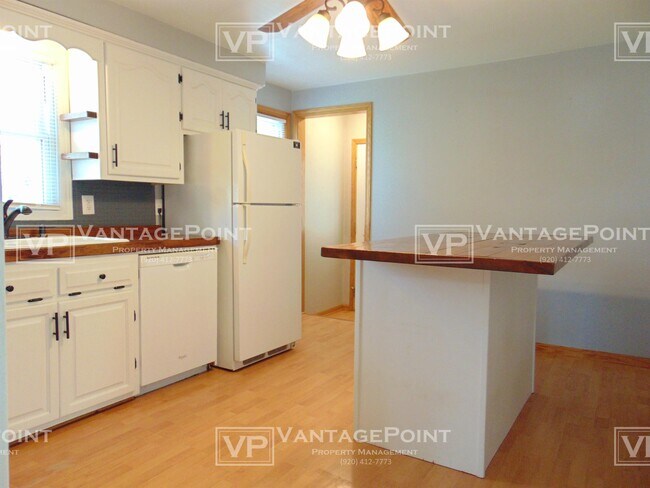 Foto del edificio - 531 Clover Ln