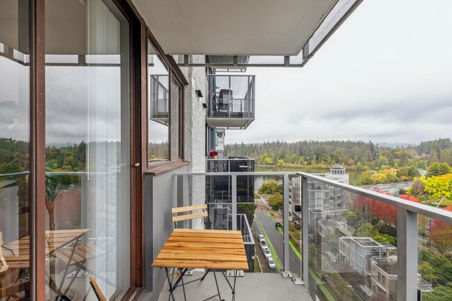 Building Photo - Harbourview