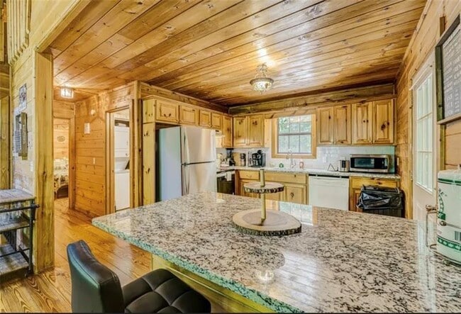 Foto del edificio - 9947 Doublehead Gap Rd